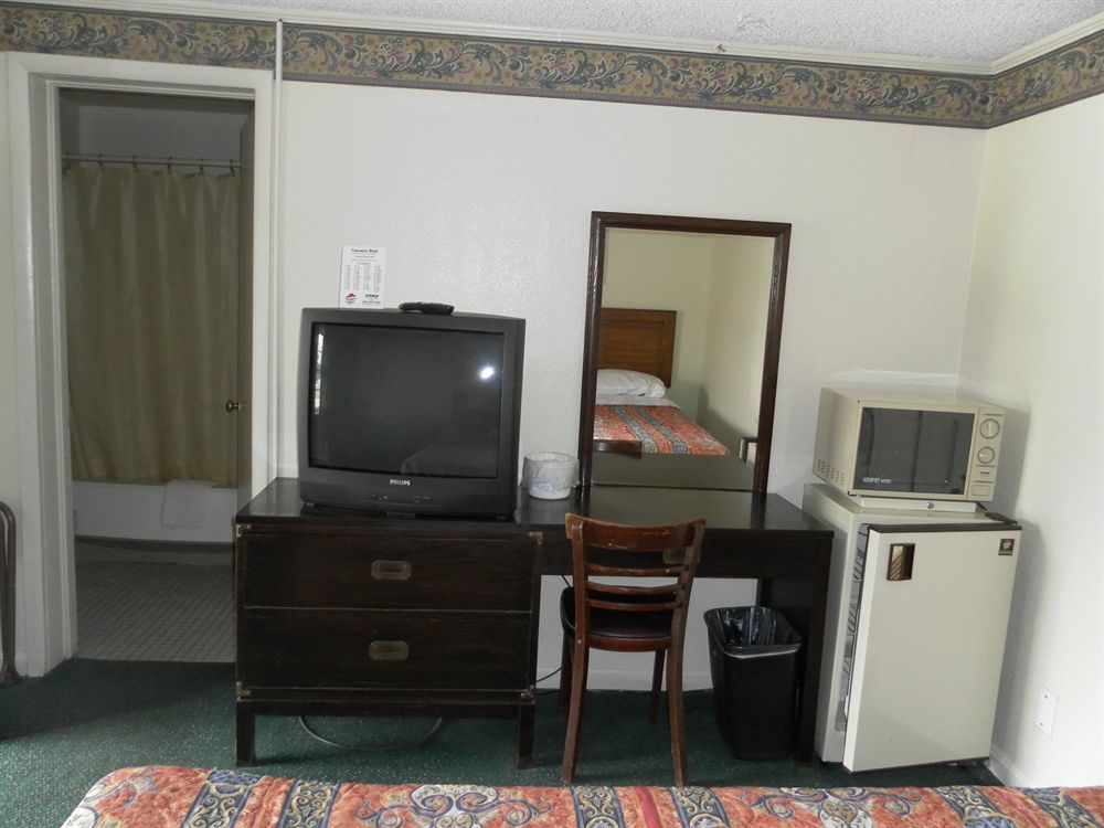 Tide Water Motel Hayes Ordinary Extérieur photo